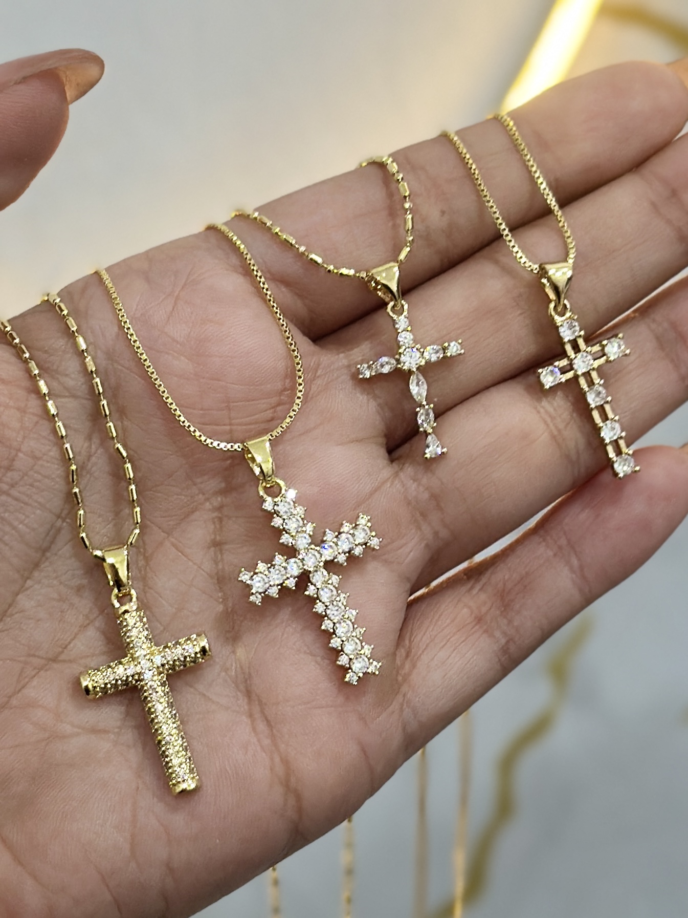 Collar de cruz 
