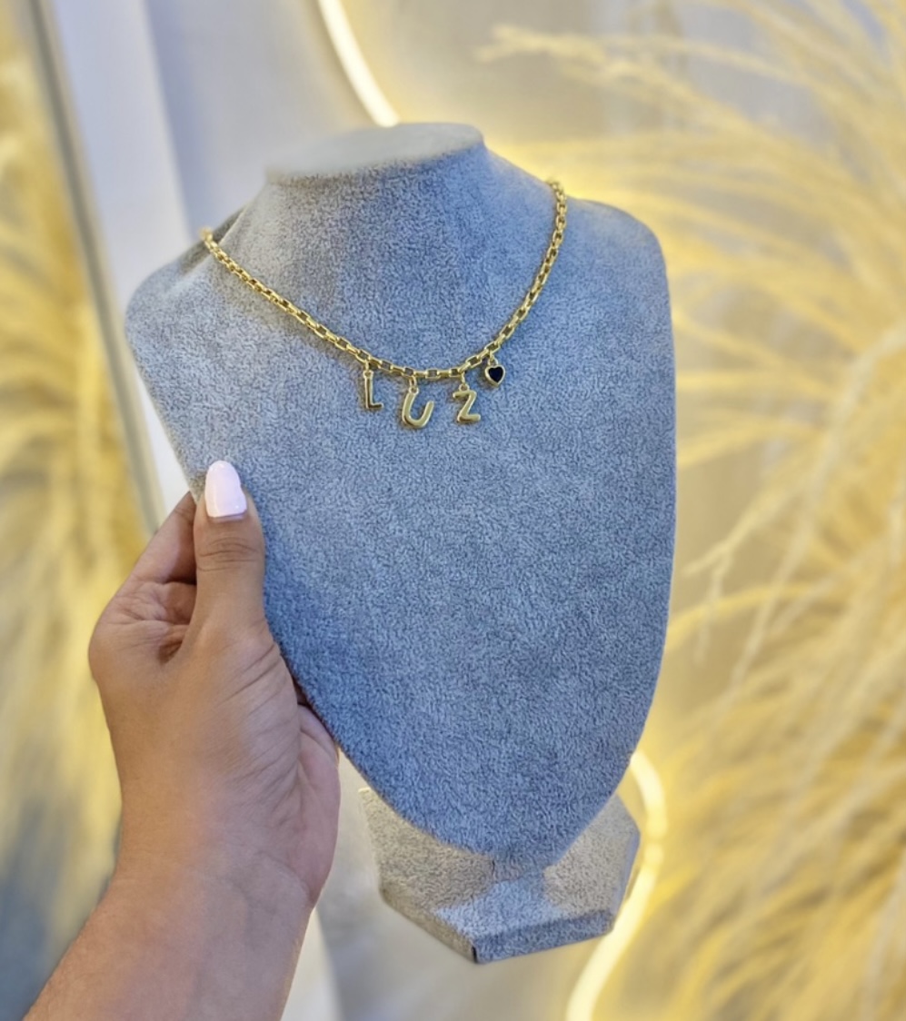 Collar iniciales  3