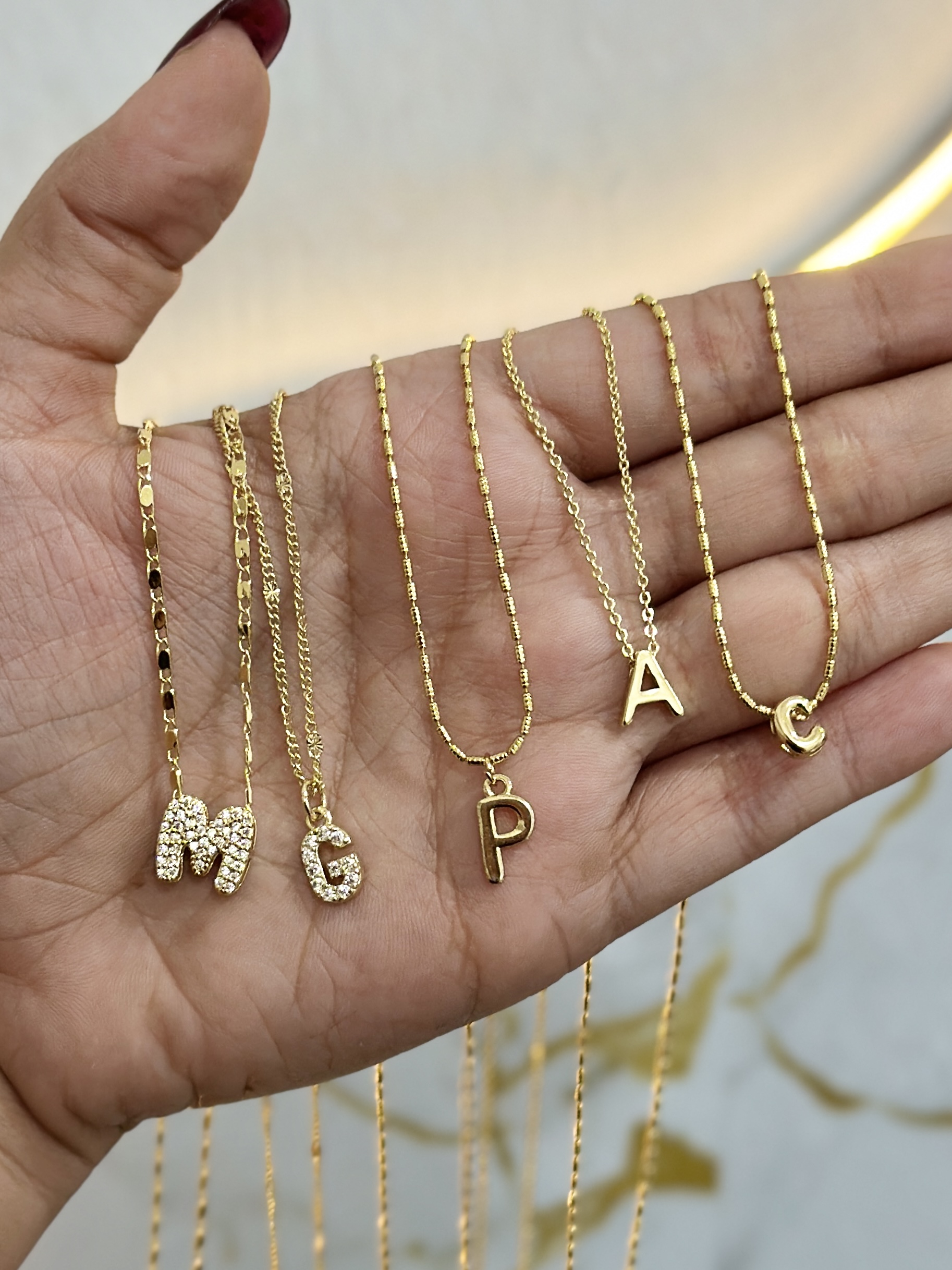 Collar de iniciales 