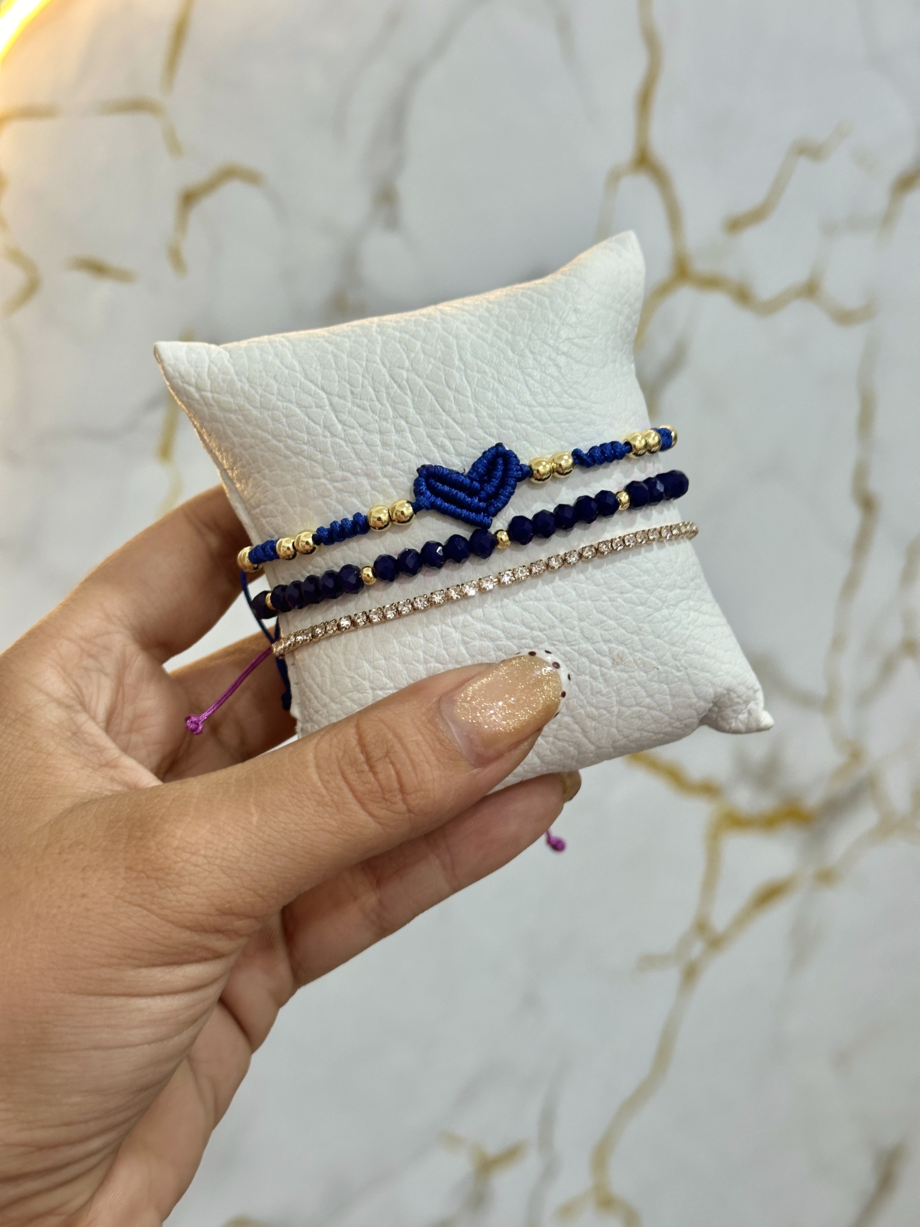 Set de pulseras de corazón tejido 