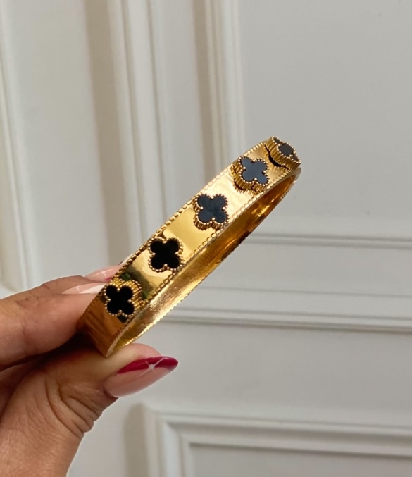Pulsera rígida van cleef 
