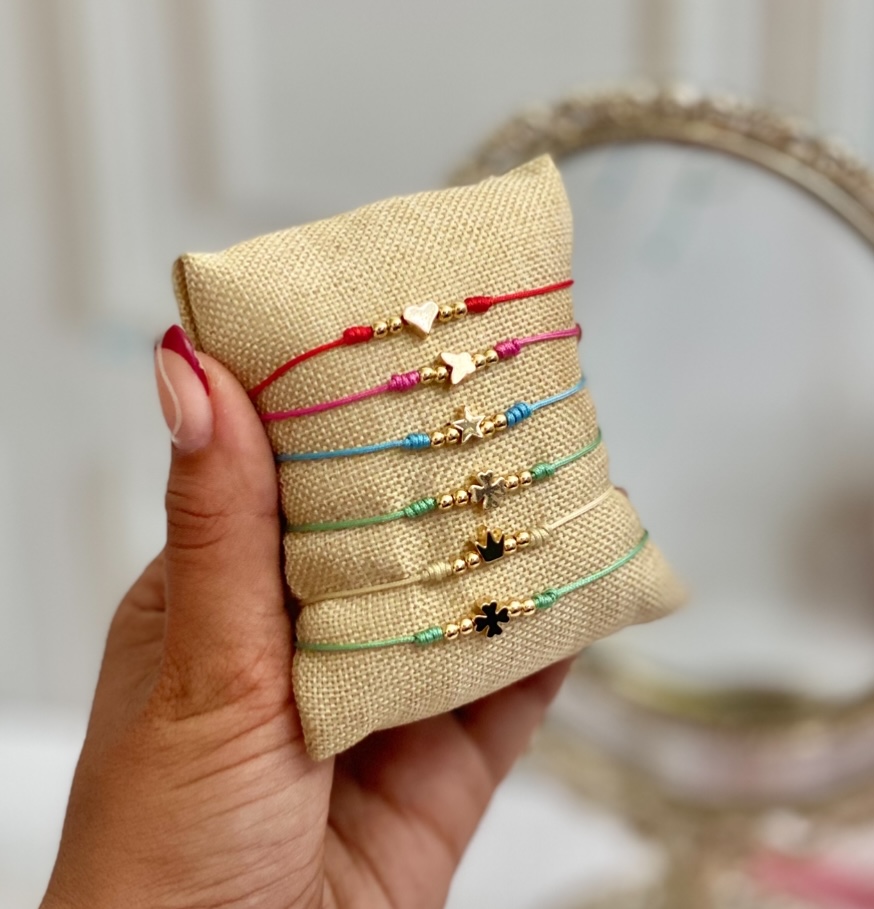 Pulseras de hilitos 3
