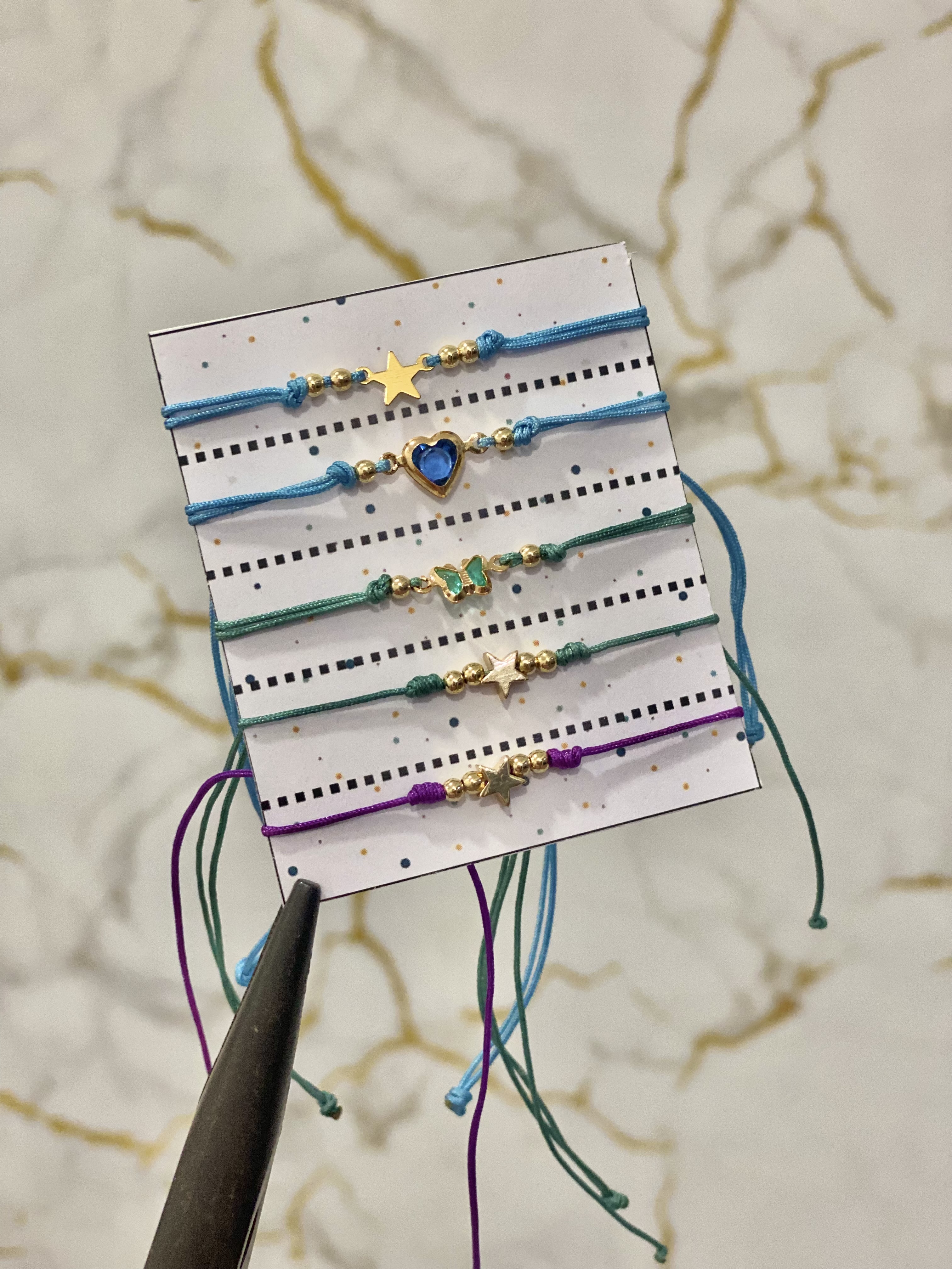 Pulseras de hilitos 7